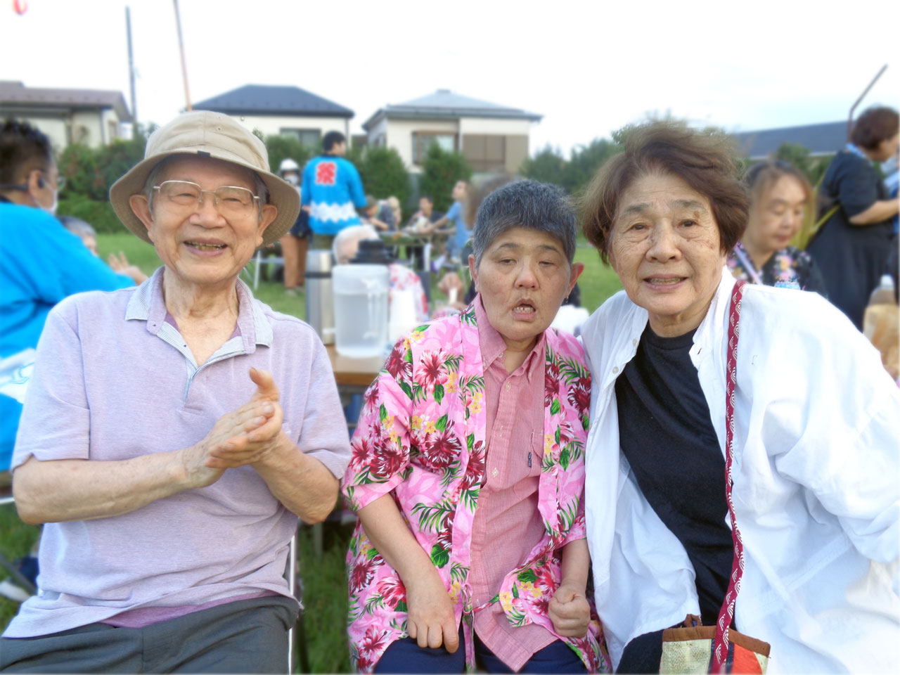 愛名やまゆり園納涼祭での利用者さんの様子1