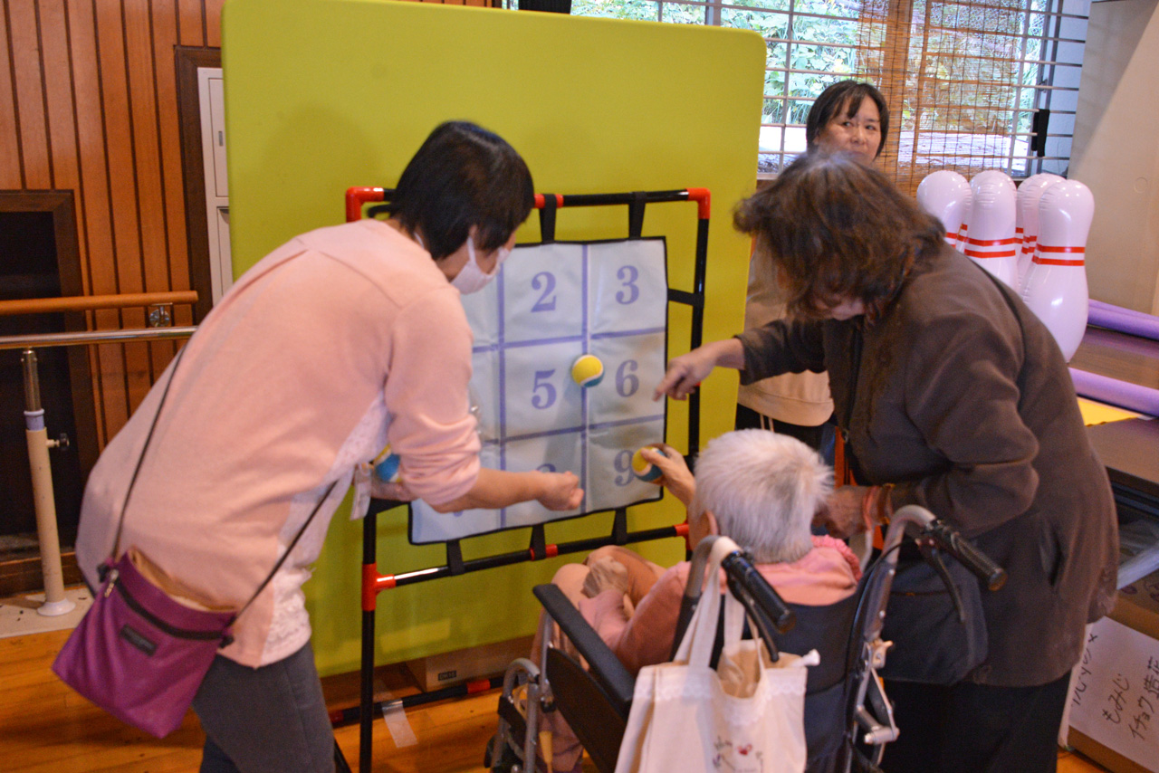 第34回あいなまつり 会場の様子（ストラックアウト）