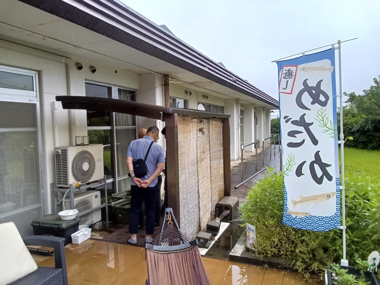 メダカ用の水槽等をご寄贈いただきました 3