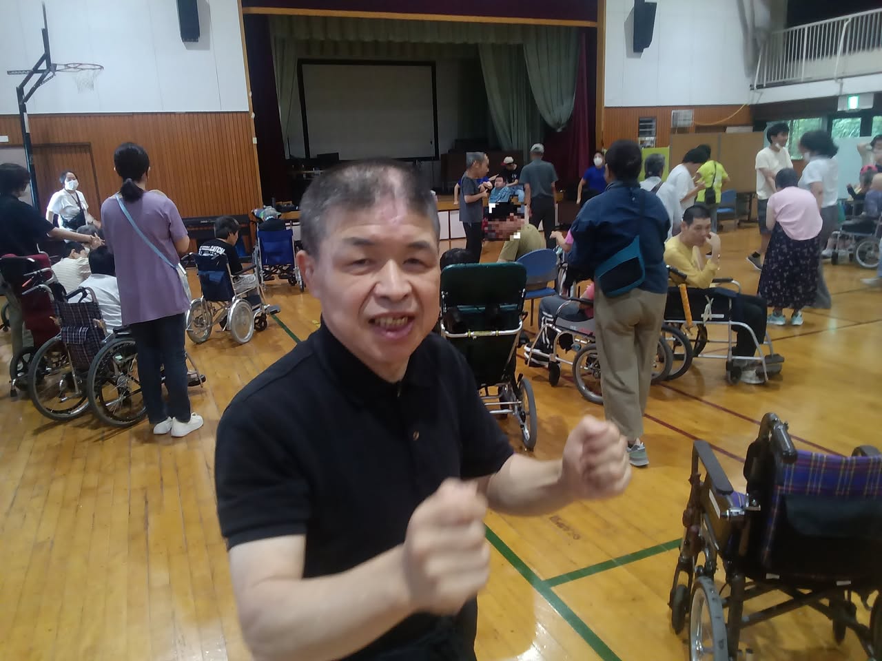 【愛名やまゆり園】【イベント】８月のFree and Fun Fitness（フリーアンドファンフィットネス）さんのミュージックワークアウトです 2